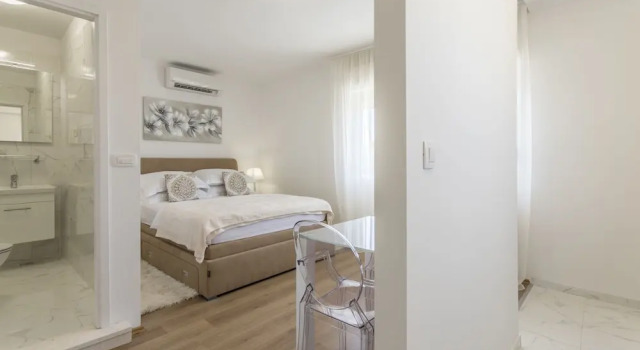 Студия Comfort Mise Luxury Apartments