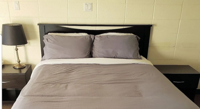 Номер Deluxe Side Trax Inn