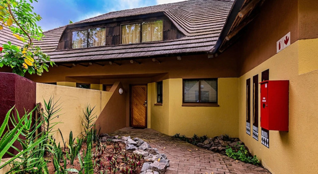 Sanbonani Hotel, Забронировать Курортный отель Отели Хейзивью 4 звезды, рядом с Kruger Park Lodge Golf Club, 4*