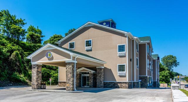 Четырёхместный номер Standard Cobblestone Hotel & Suites - Erie