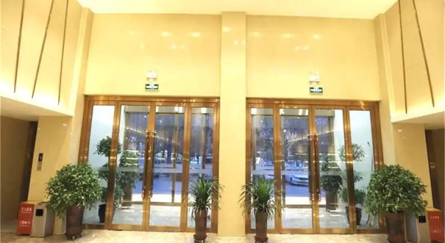 Lavande Hotel·Turpan Grand Cross