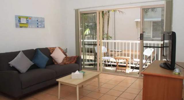 Апартаменты Contemporary Convenient Central Retreat