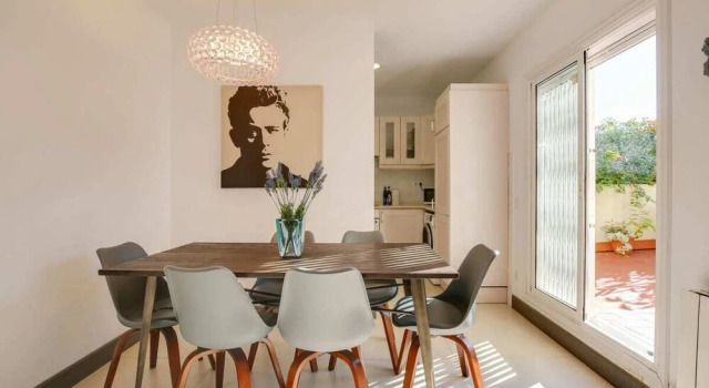 Beautiful 3bed W/terrace in Elegant Eixample, Забронировать Отель Эшампле Барселона, рядом с Jove Regina Theatre