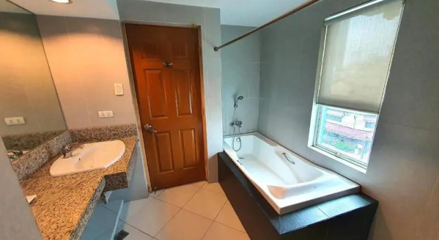 Люкс Premier Festive Hotel Makati