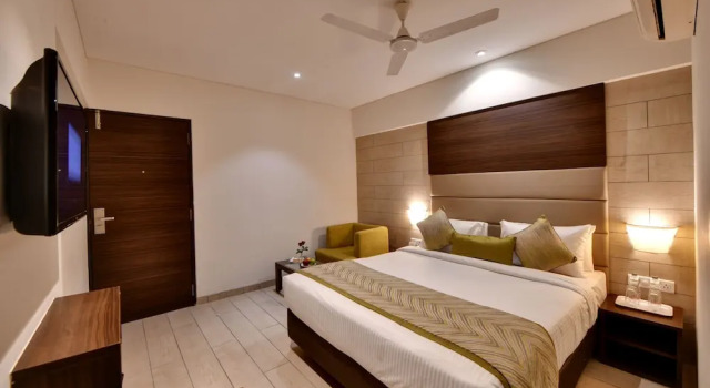 Номер Executive Click Hotel Vadodara