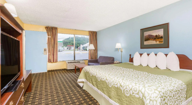 Двухместный номер Standard Days Inn by Wyndham Clayton