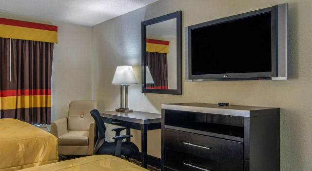 Quality Inn & Suites Union City - Atlanta South, Boek Hotel Hotels in Georgia met parkeren, Parkeren