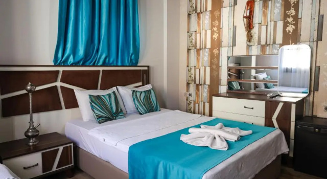 Трёхместный номер Standard Grand Erken Hotel