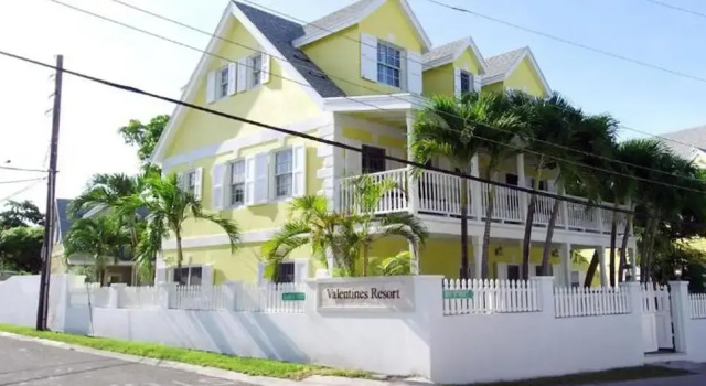 Sapodilla House, Book Hotel Dunmore Town Bahamas