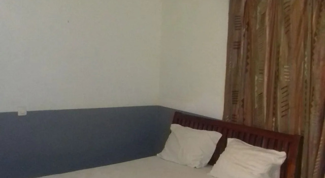 Couba Club, Boek Hotel Douala Wouri