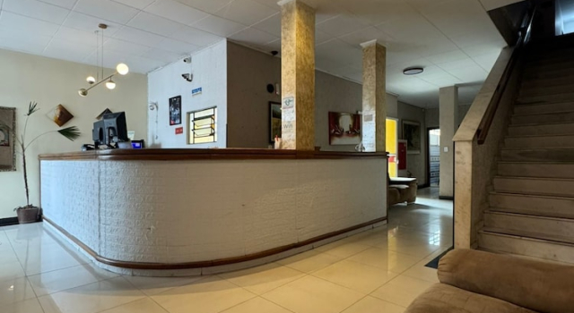 Hotel Lisboa II, Забронировать Отель Отели в центре Сан-Жозе-дус-Кампуса, в центре