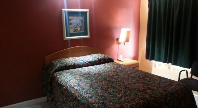 Sunny South Motel