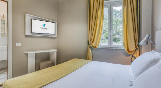 Двухместный номер Standard с видом на горы Hotel Albatros Varigotti