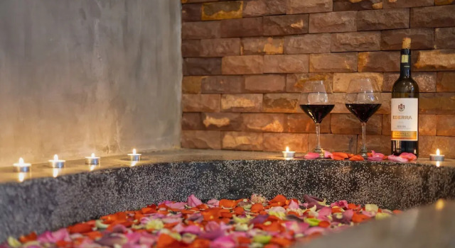 Двухместный номер Deluxe с видом на бассейн The Five Senses Boutique Hotel