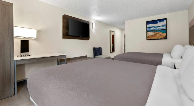 Четырёхместный номер Standard Quality Inn Sandersville