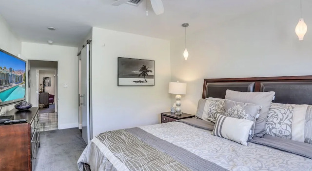 2342 N Victoria Road Home - 4 Br home by RedAwning