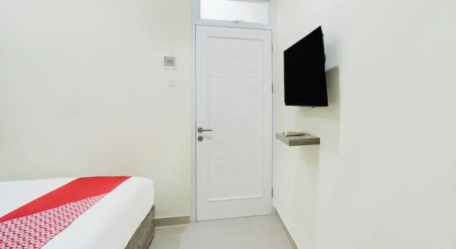 Hotel O Denpasar Near Transtudio Mall Formerly Ulun Suwi Guesthouse, Забронировать Отель Денпасар Denpasar Municipality