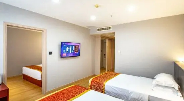 Семейный люкс Tian Wai Tian International Hotel