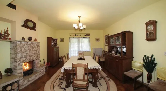 Pension Ana, Varaa Hotelli Hotellit Carpathians - Romania uima-altaalla, Uima-allas