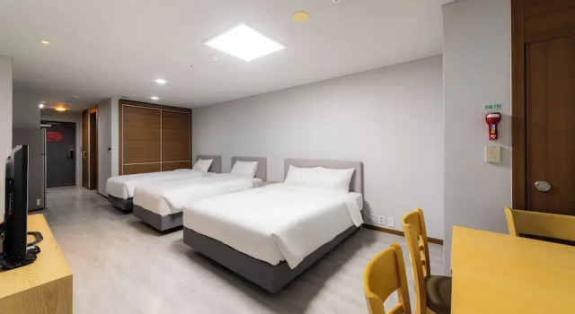 Трёхместный семейный номер Standard Hotel Modak Namdaemun