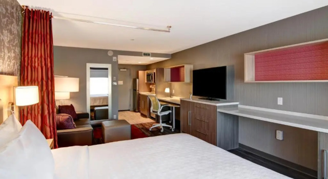 Люкс Home2 Suites By Hilton Edmonton South