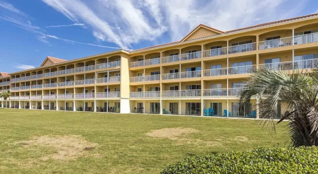 Ciboney #1010 by Southern Vacation Rentals, Rezerwuj Hotel Hotele w Emerald Coast z parkingiem, Parking