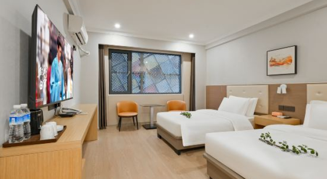 Home inn huayi selected hotel (Fuyang downtown orient henglong mall branch), Book Hotel Fuyang Anhui