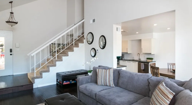 Agoura Hills  W/landscaped Yard 3 Bedroom Home, Book Vacation Home Westlake Village Los Angeles Metropolitan Area