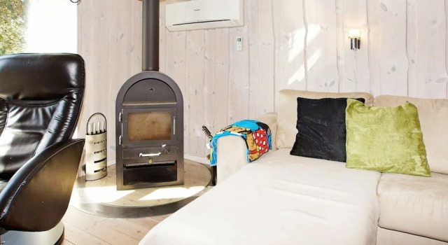 Cosy Holiday Home in Hemmet Near Sea