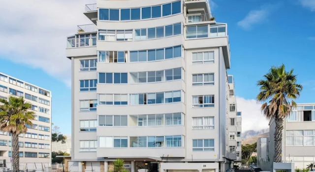 Mouille Point 1 Bed w Sea Views Skyshore Apartment, Забронировать Апартаменты/квартира Кейптаун Cape Peninsula, рядом с MyCiTi Station Granger Bay