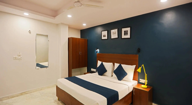 HOTEL SILVERKEY NEAR LIC BUILDING MAIN RD KHODA NEXT TO SHYAM OIL, Забронировать Отель Нойда штат Уттар-Прадеш