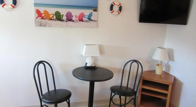 Green Dolphin Motel, Rezerwuj Motel Hotele w New England z basenem, Basen