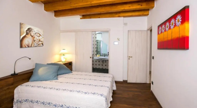 Casa di Nonno Mariano, Забронировать Отель Мотта-Камастра Этна, рядом с Гольф-клуб Il Picciolo