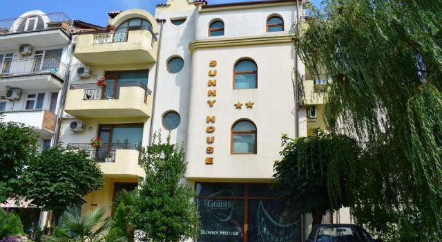 Sunny House Hotel