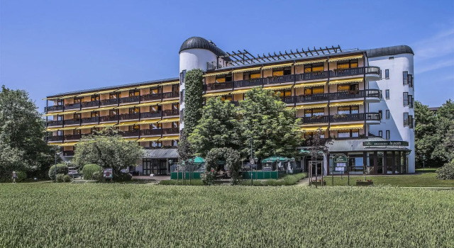 Kur & Thermalhotel Ludwig Thoma, Varaa Hotelli Hotellit Baijeri pysäköinnillä, Pysäköinti