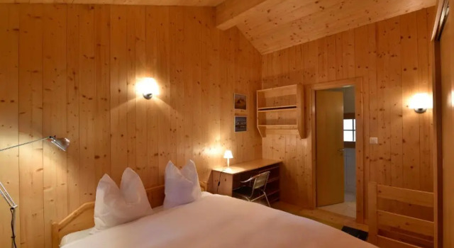 Chalet Fresch, Prenota Chalet Hotel a Canton Vallese con parcheggio, Parcheggio