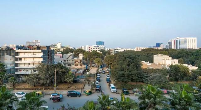 Itsy Hotels Saina Stay Near 32 Milestone, Забронировать Отель Гургаон Gurgaon Region, рядом с Management Development Institute