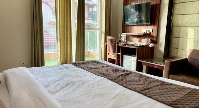 Двухместный номер Premium Homefort Stays, Millennium City Centre Gurugram