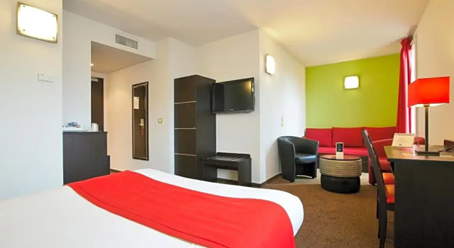 Трёхместный номер Standard Enzo Hotels Metz Sud Augny by Kyriad Direct