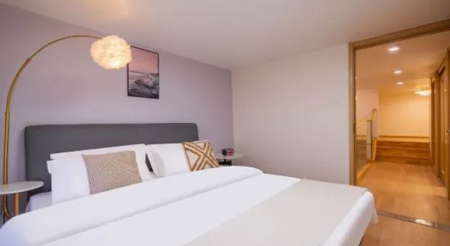 Семейный люкс с 3 комнатами Earl Apartment No.1 (Guangzhou Yangang Subway Station)