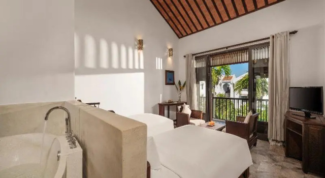 Двухместный номер Standard с балконом и с видом на сад Legacy Hoi An Resort