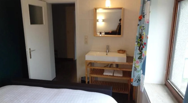 Guesthouse Les Tilleuls, Rezervasyon Otel Wallonia otoparklı oteller, Otopark