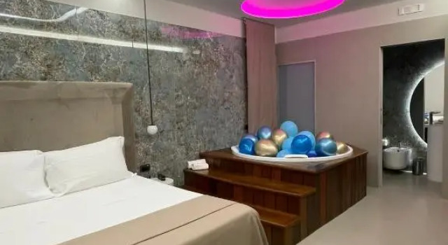 Люкс Deluxe Hotel 2000