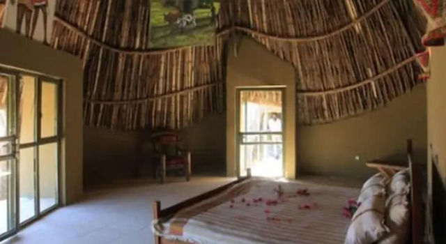 Camera Executive Emerald Lodge Turmi