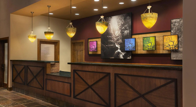 Marriotts Willow Ridge Lodge, Забронировать Отель Отели Table Rock Lake с парковкой, Парковка