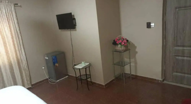 Chobbed & Breakfast Hotel Lodge, Book Hotel Ikeja 