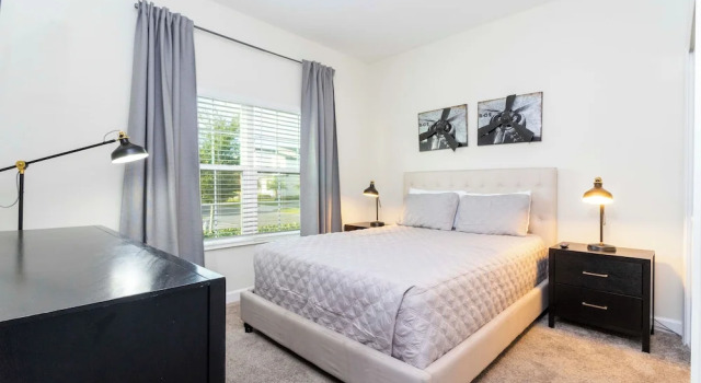 Magnificent 5Bd w Pool Storey Lake 4800