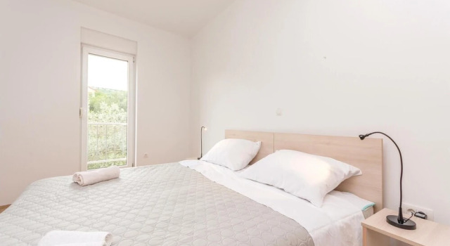 Beautiful Apartment in Maslenica With 2 Bedrooms and Wifi