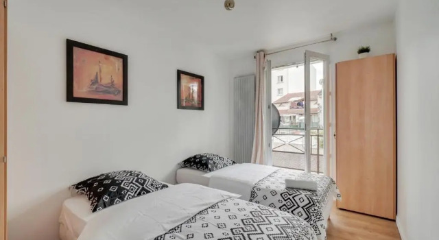 Апартаменты Chic apart with parking near Paris