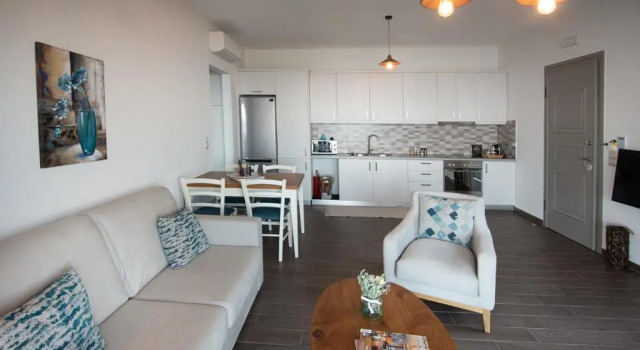 Апартаменты Deluxe Bay View GuestHouses